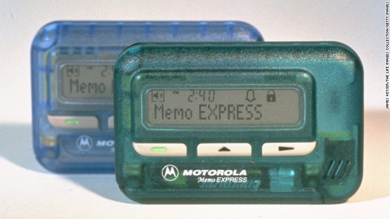 170731165945-90s-tech-beepers-exlarge-169.jpg