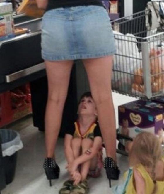 people-shopping-at-walmart.jpg