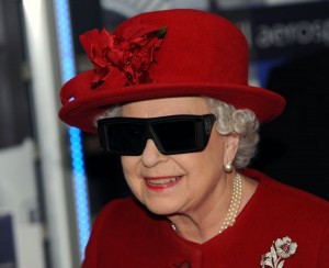 Queen-Elizabeth-hat-red-300x244.jpg