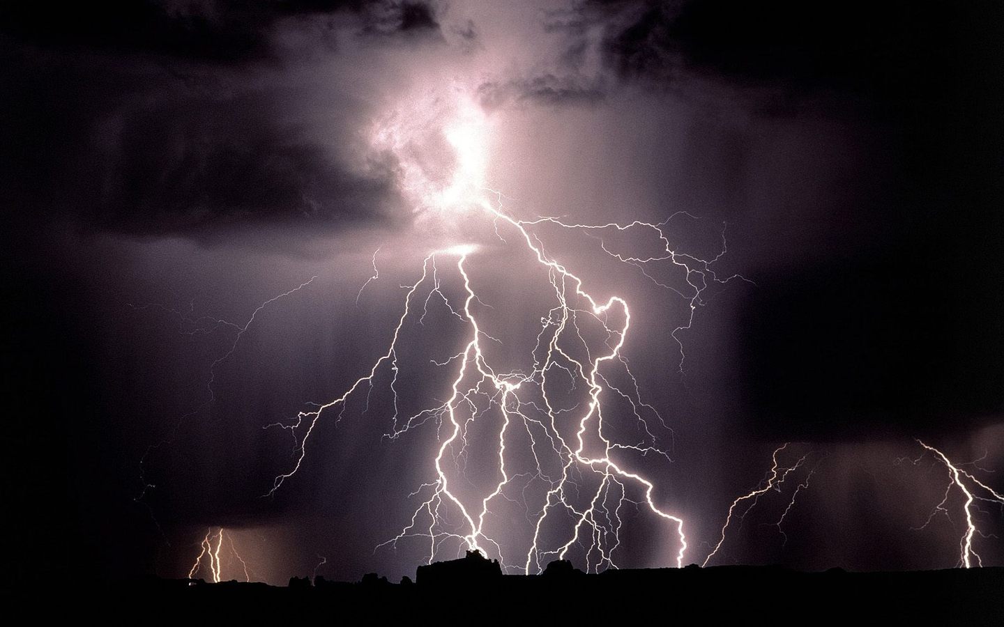 lightning-bolts-1.jpg