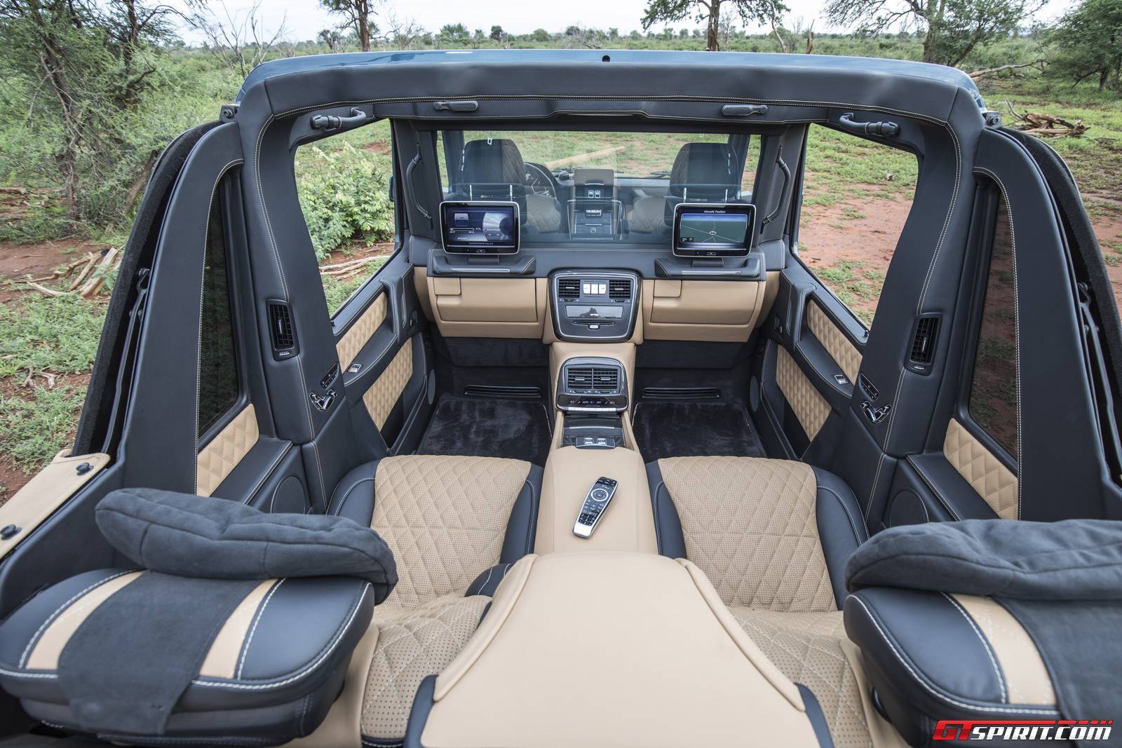 Mercedes-Maybach-G650-Landaulet-9.jpg